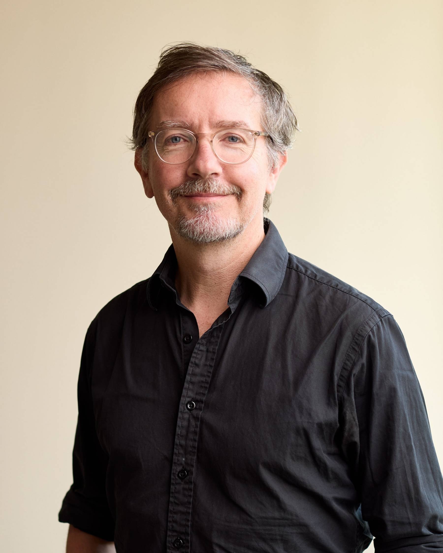 Headshot of Stephen Hicks